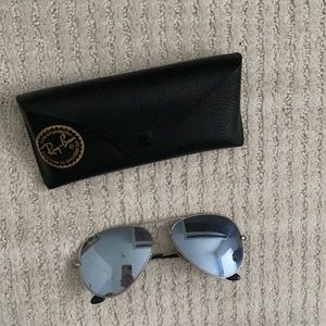 Ray-Ban Silver mirrored Aviators